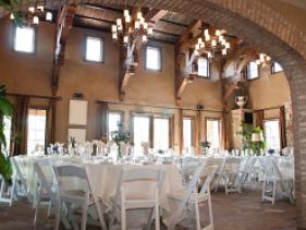 Two Lakes Catering, Click here to learn more about large sized event catering, Services such as Weddings, festivals, etc. 50-200 people